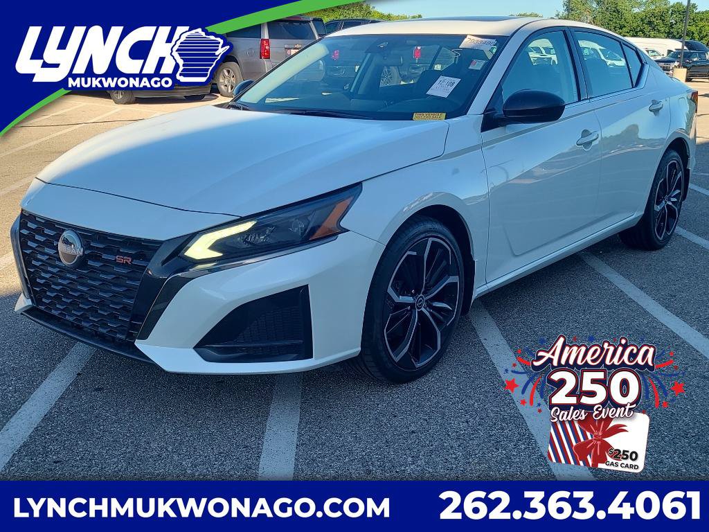 Used 2023 Nissan Altima 2.5 SR AWD/4WD image 1