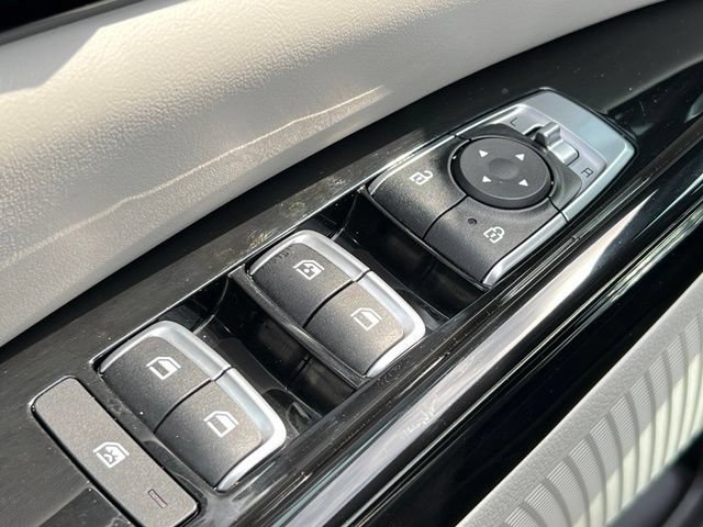 Certified 2024 Kia Carnival EX FWD image 16