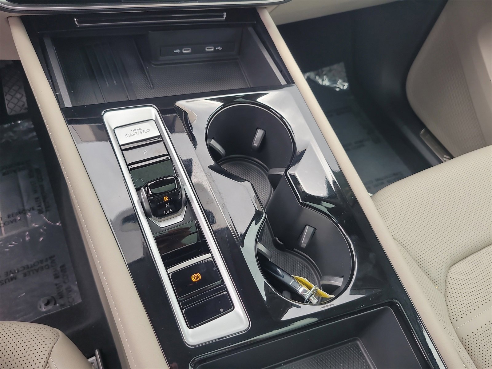 Certified 2025 Volkswagen Atlas SEL image 27