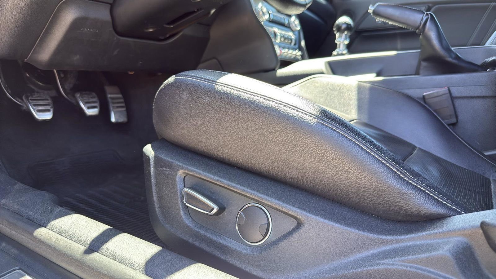 Used 2016 Ford Mustang GT Premium w/ GT Performance Package image 11