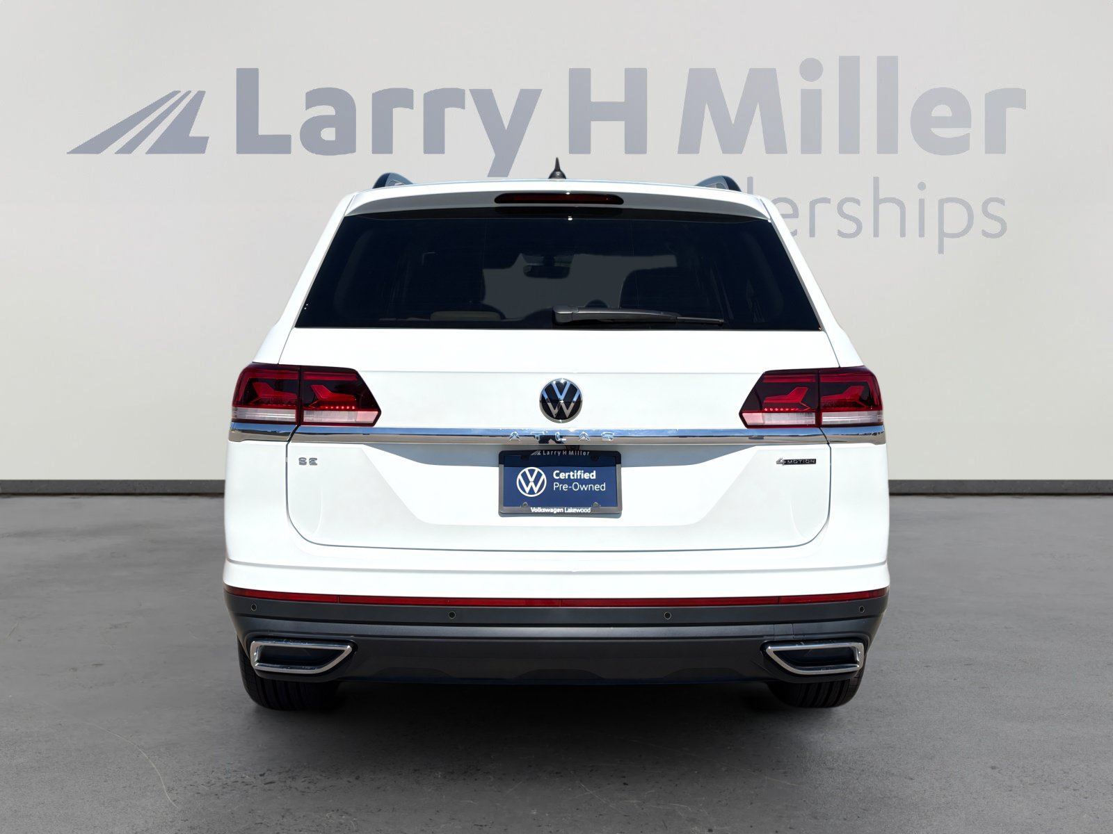 Used 2023 Volkswagen Atlas SE w/ Black Wheel Package AWD/4WD image 5