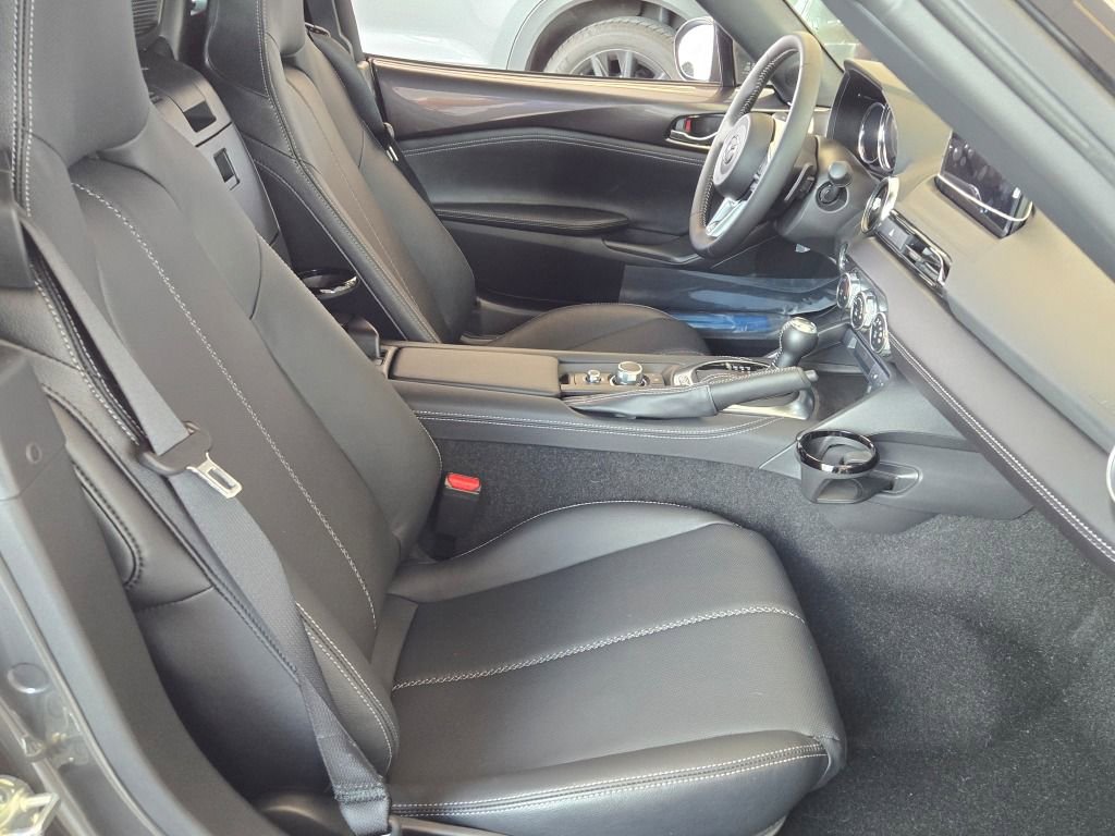 New 2025 MAZDA MX-5 Miata Grand Touring w/ Appearance Package image 3