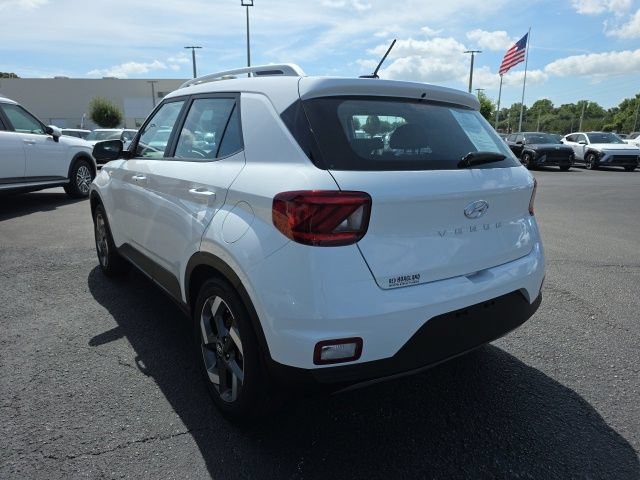 Certified 2024 Hyundai Venue SEL FWD image 3