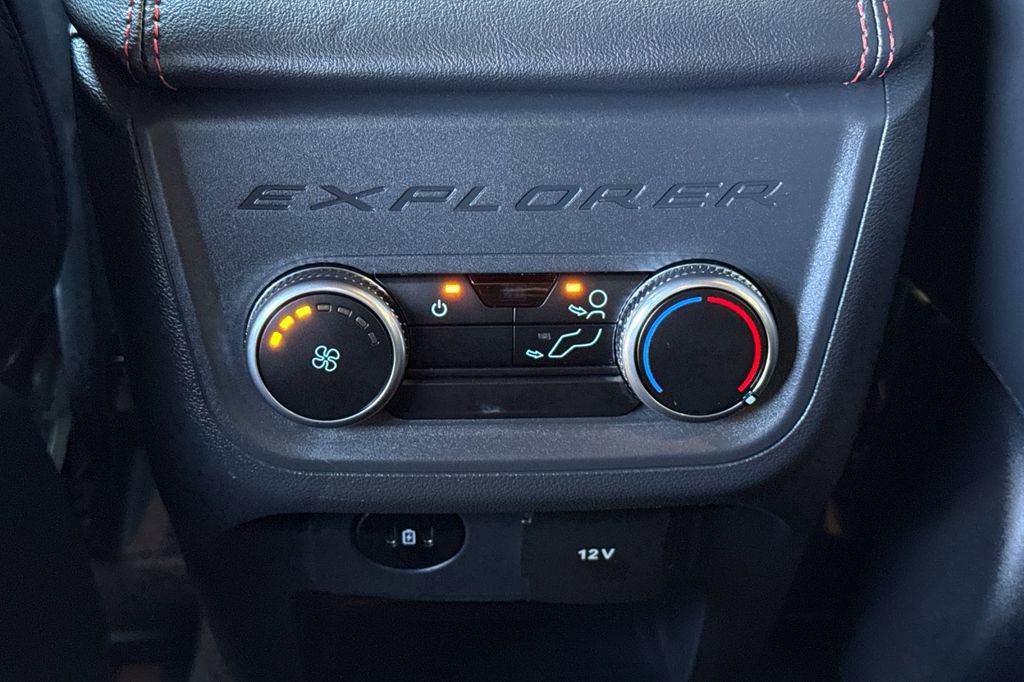 Used 2025 Ford Explorer ST-Line RWD image 19