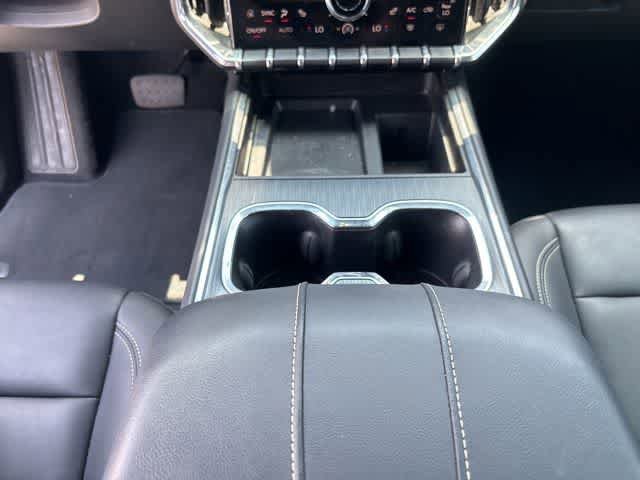 Used 2024 GMC Acadia Elevation AWD/4WD image 17