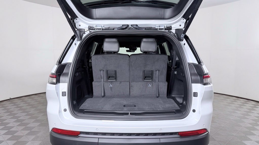 New 2027 Jeep Grand Cherokee L Limited AWD/4WD image 9