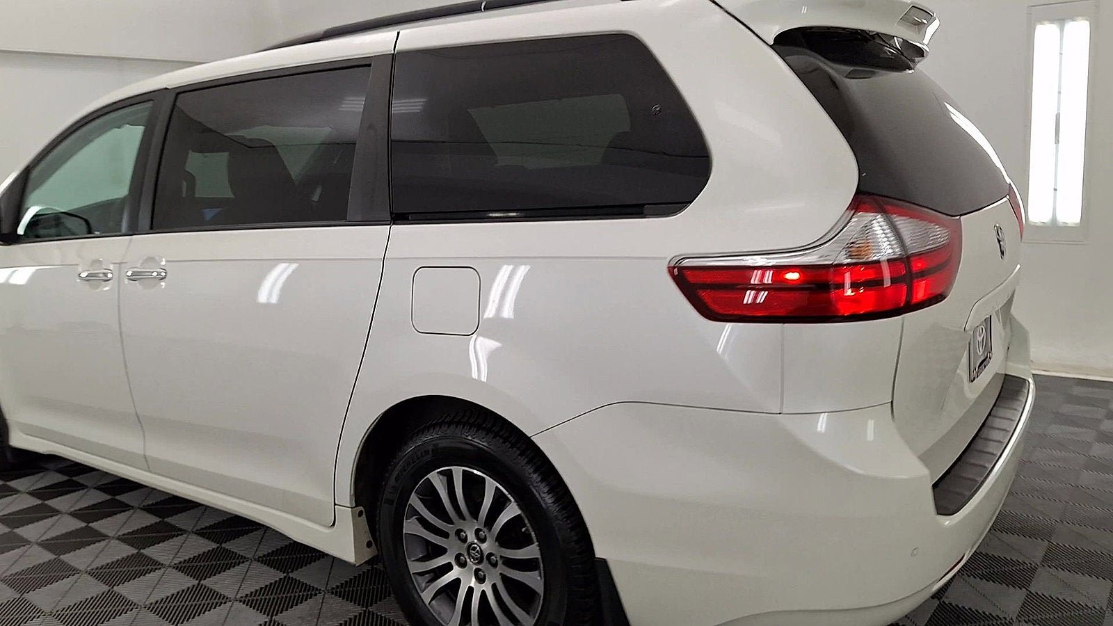Certified 2019 Toyota Sienna XLE w/ XLE Navigation Package FWD image 2