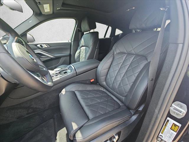 Used 2025 BMW X6 M60i AWD/4WD image 16