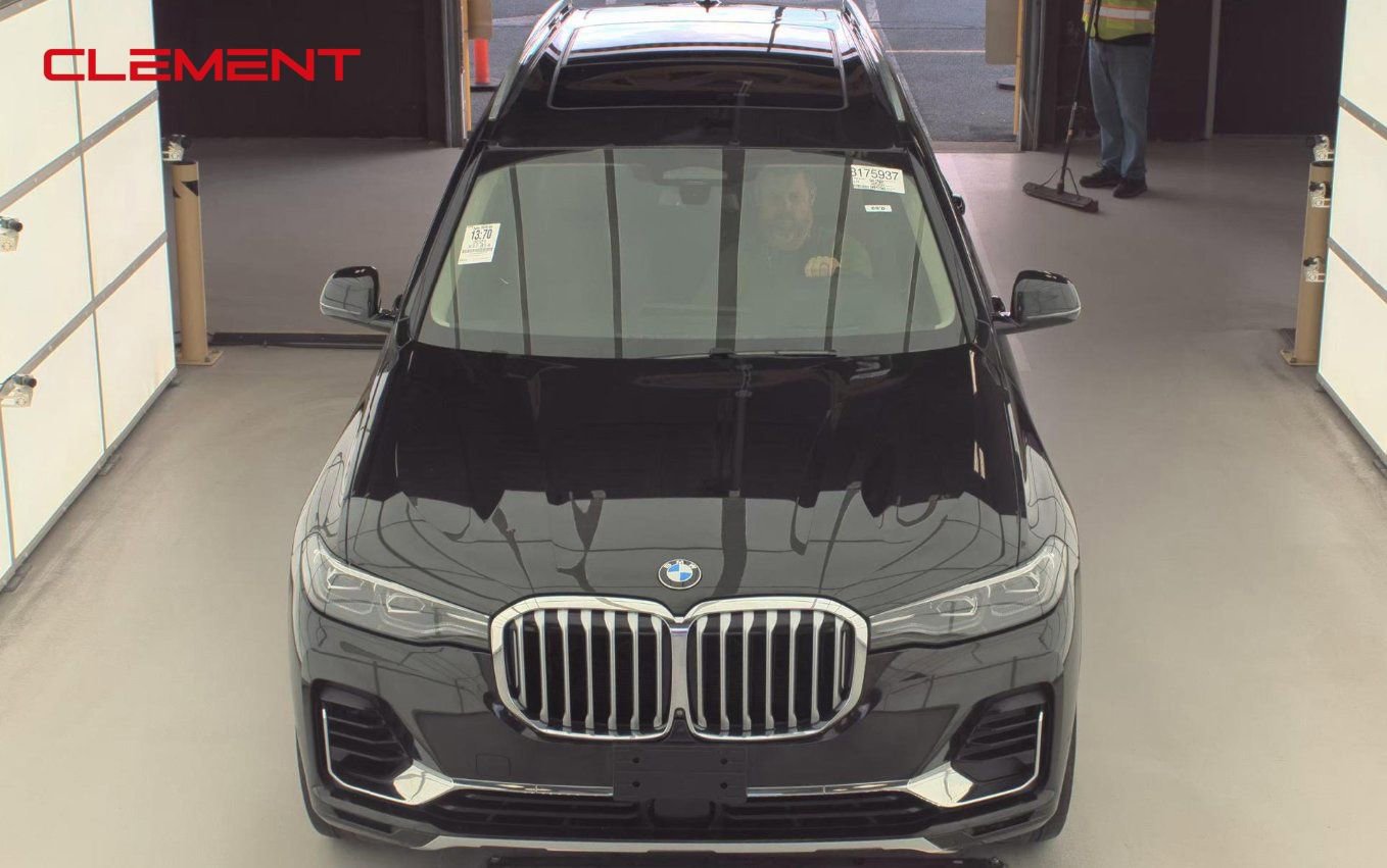 Used 2021 BMW X7 xDrive40i w/ Premium Package image 2