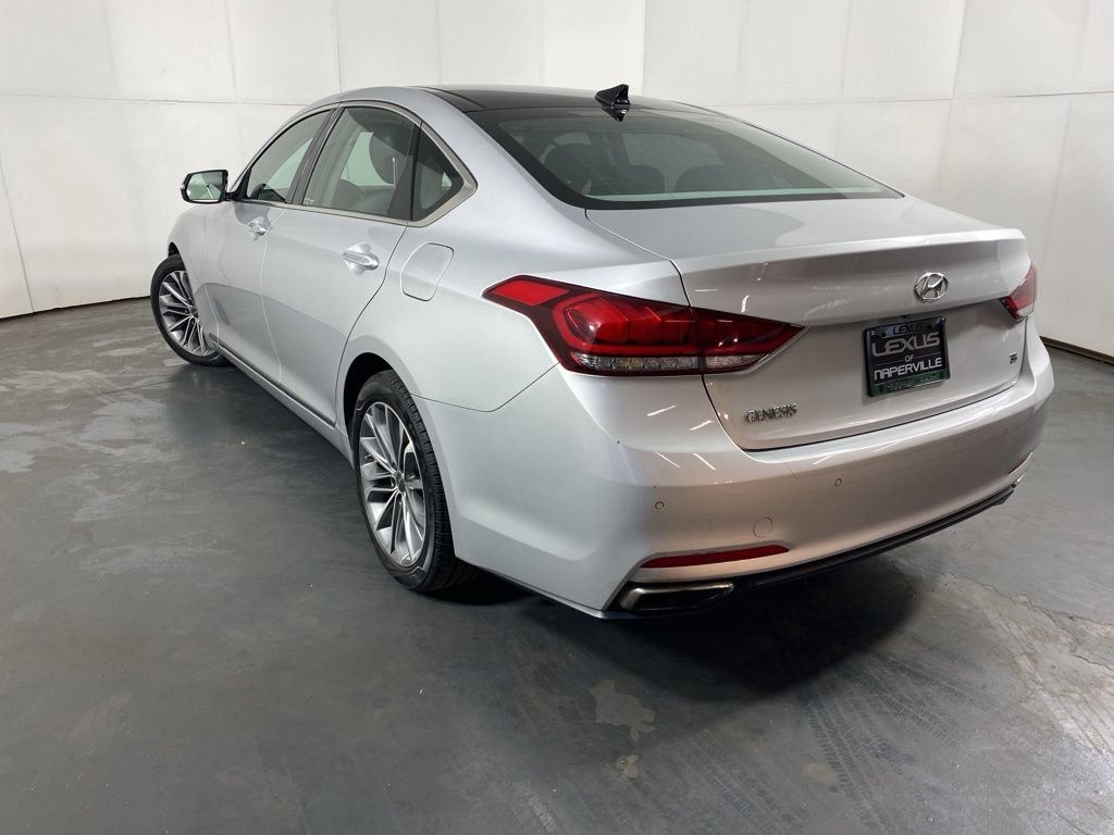 Used 2015 Hyundai Genesis 3.8 w/ Option Group 03 RWD image 8