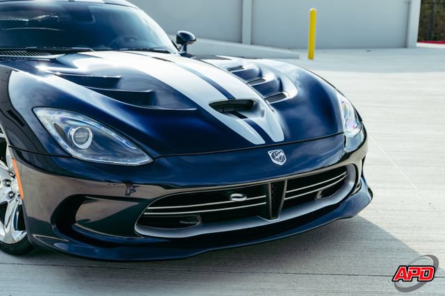 Used 2014 SRT Viper SRT-10 w/ Exterior Carbon Fiber Package RWD image 23