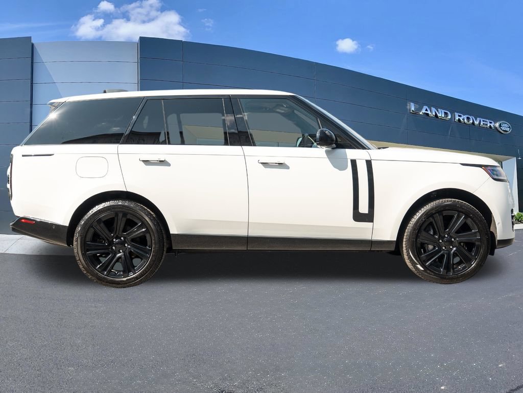 Used 2023 Land Rover Range Rover SE AWD/4WD image 8