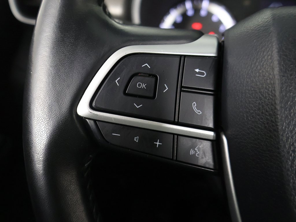 Used 2022 Toyota Highlander LE image 38