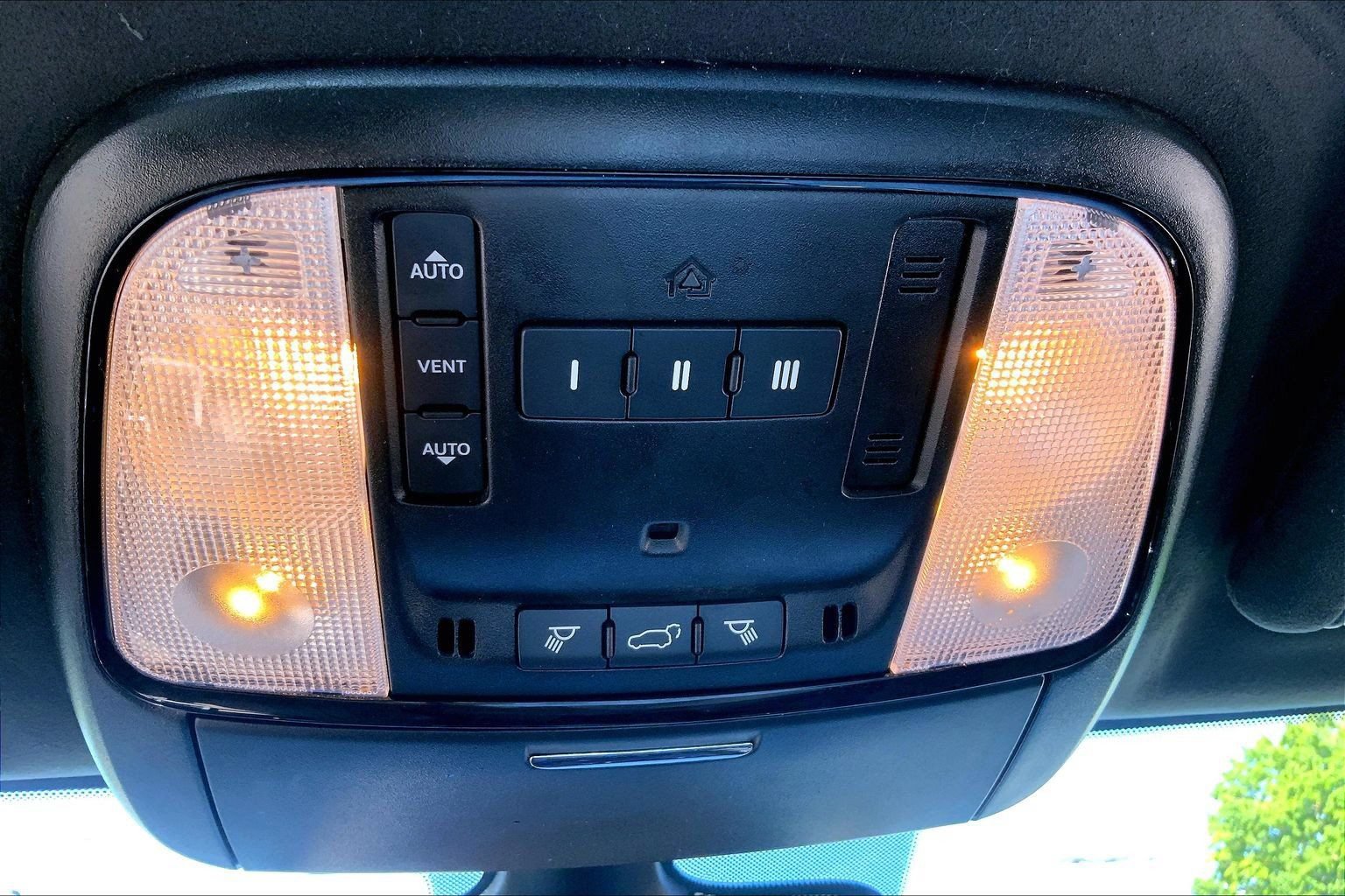 Certified 2025 Dodge Durango R/T AWD/4WD image 33