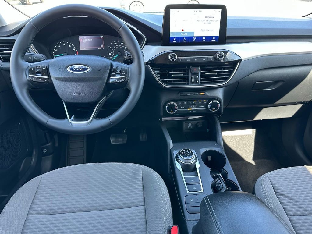 Used 2022 Ford Escape SE w/ SE Sport Appearance Package FWD image 4