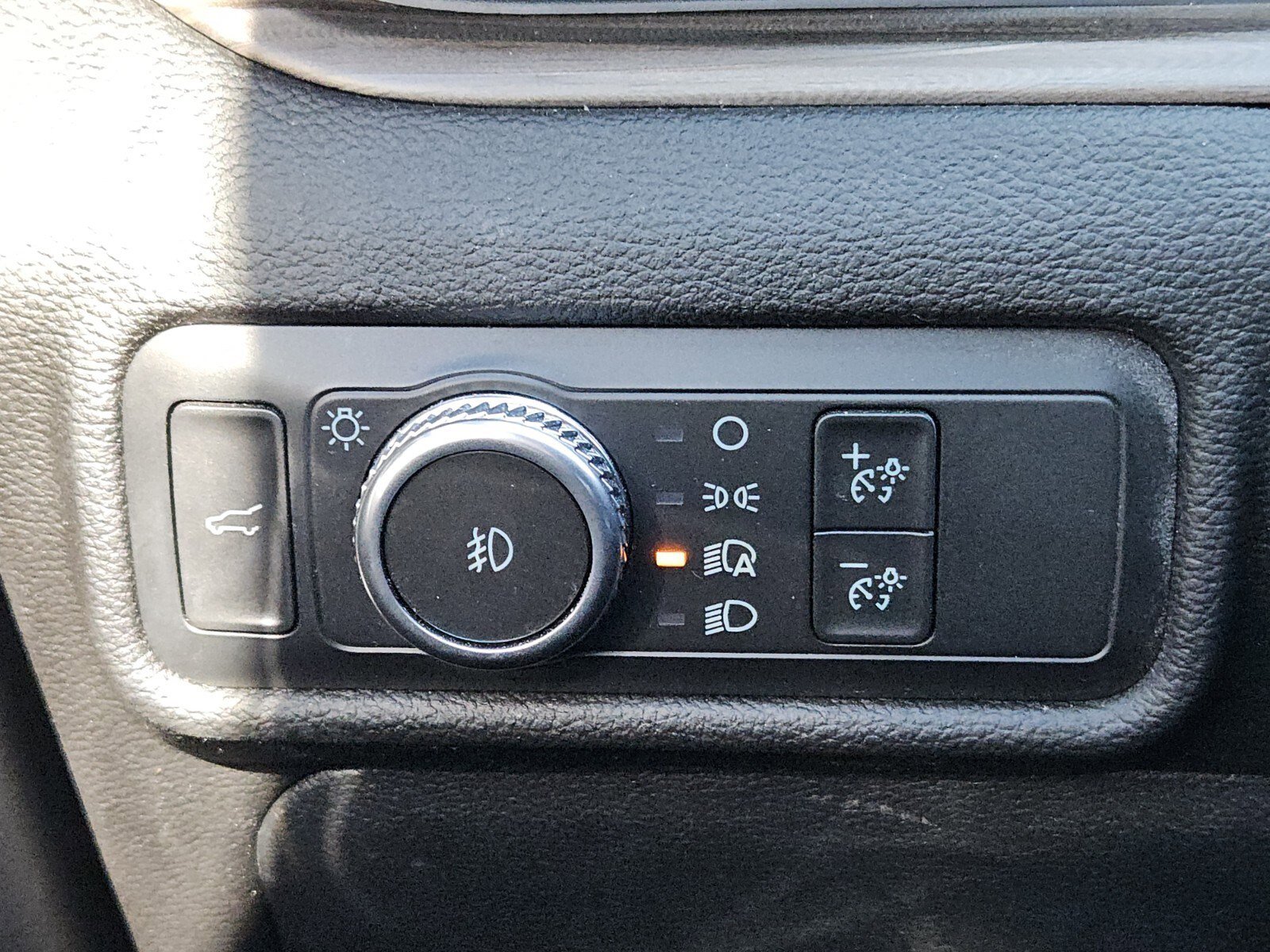 Certified 2022 Ford Explorer Limited w/ Limited Technology Package image 24