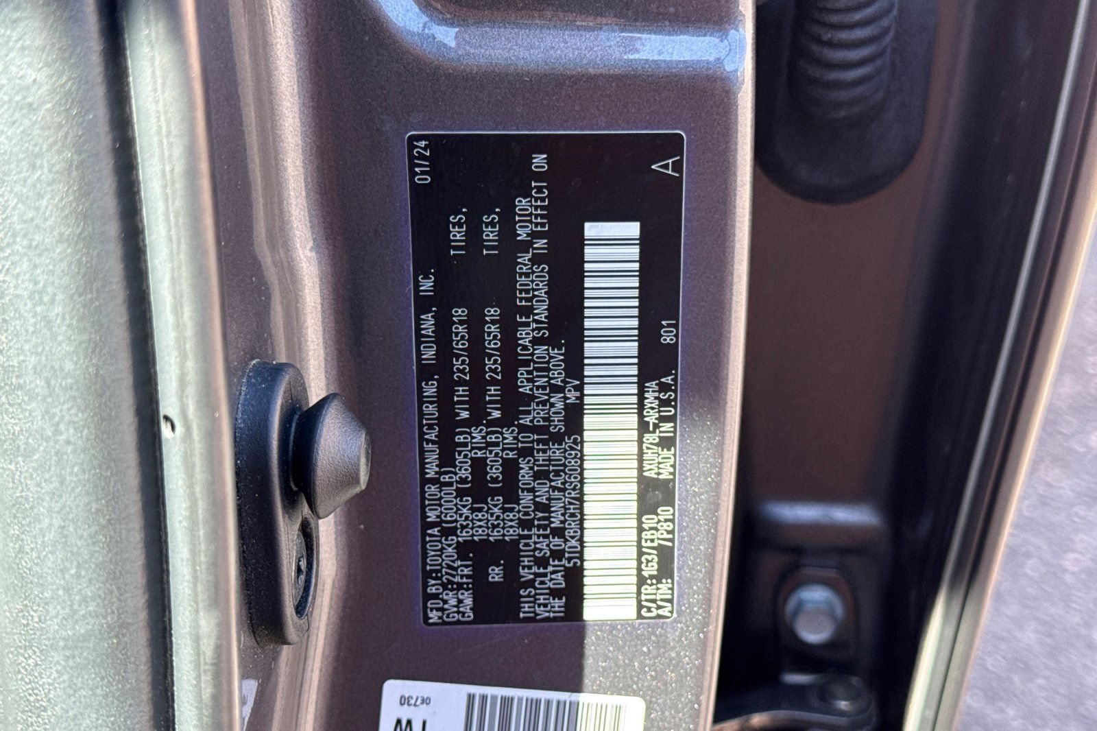 Used 2024 Toyota Highlander XLE AWD/4WD image 34