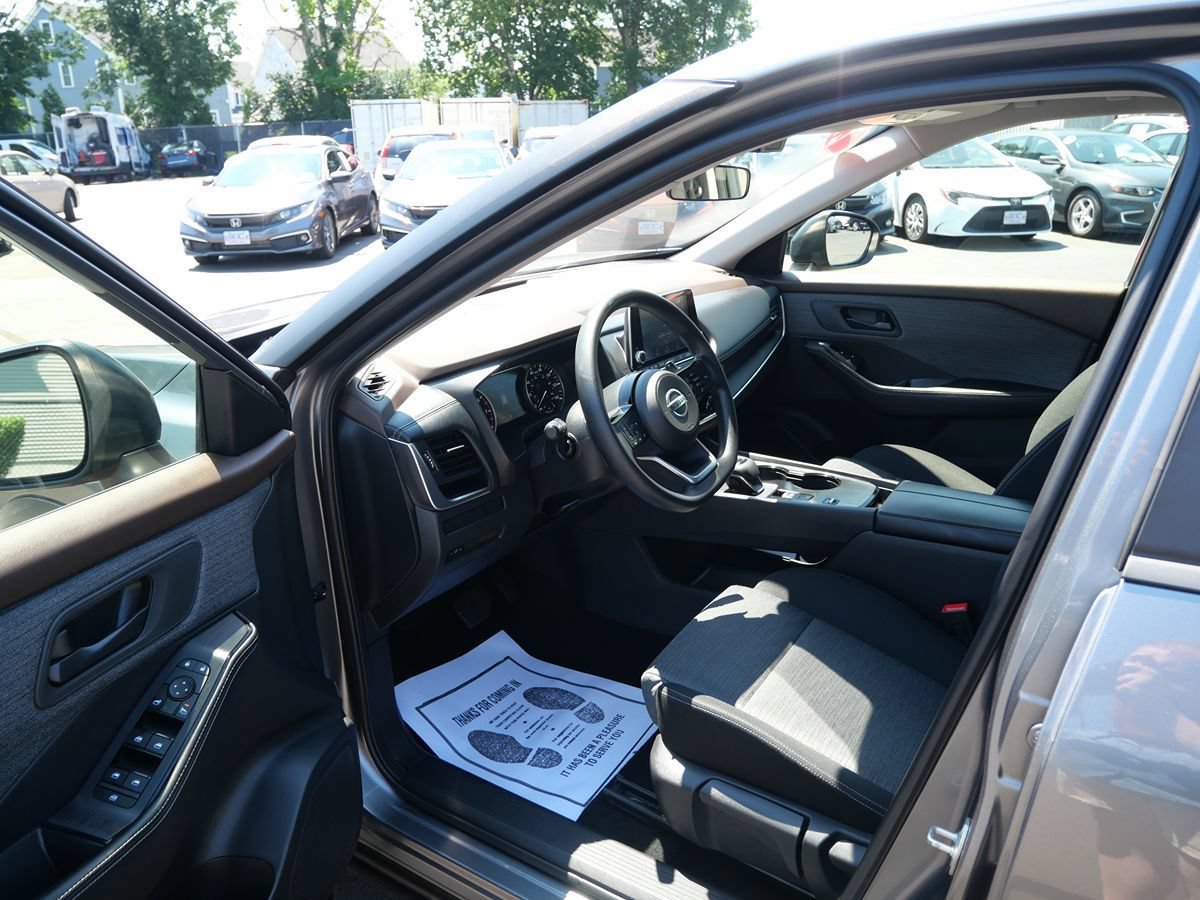 Used 2021 Nissan Rogue S FWD image 9