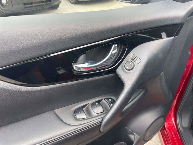 Used 2022 Nissan Rogue Sport SL image 17