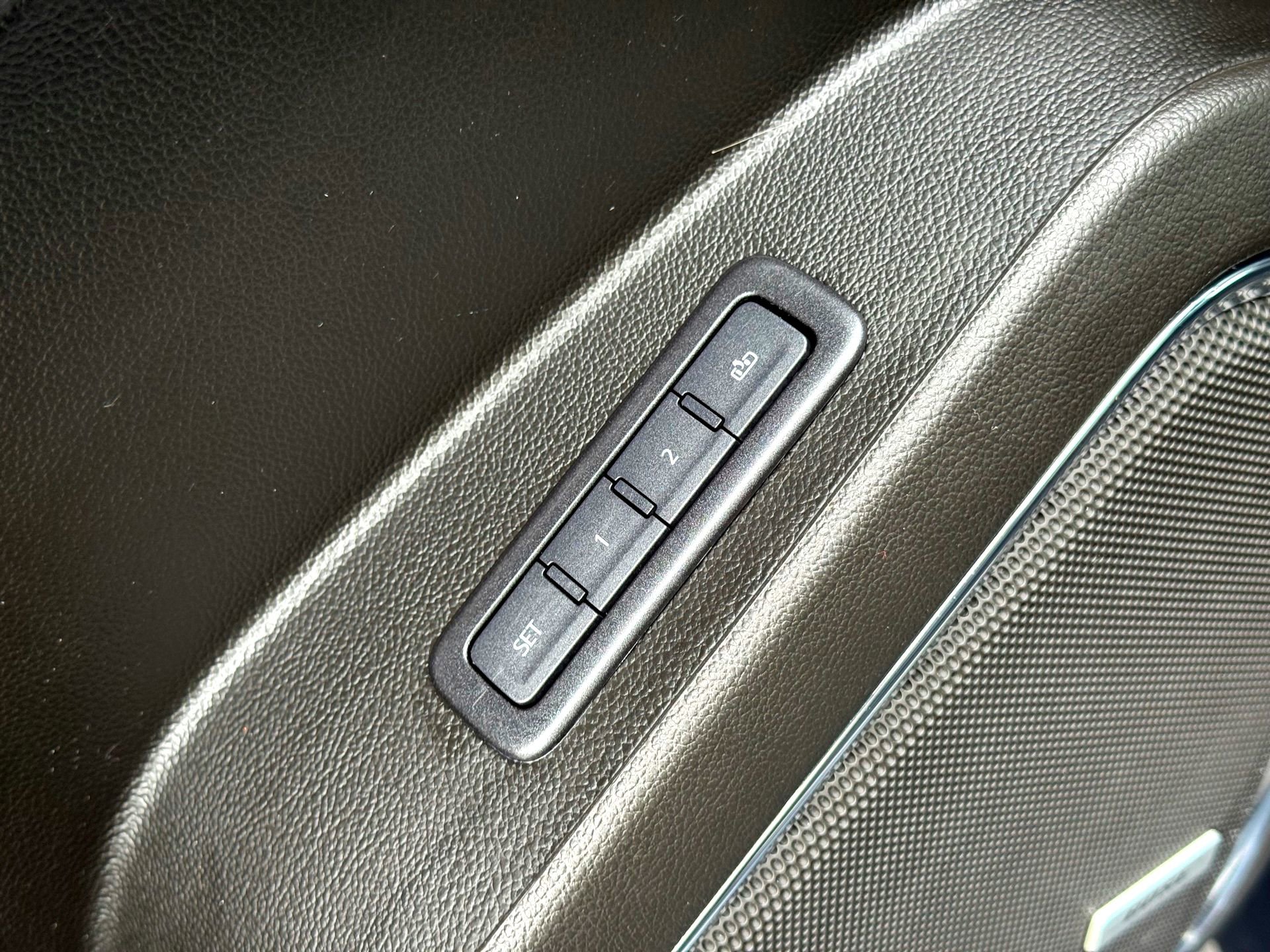 Used 2020 Chevrolet Tahoe LT RWD image 16