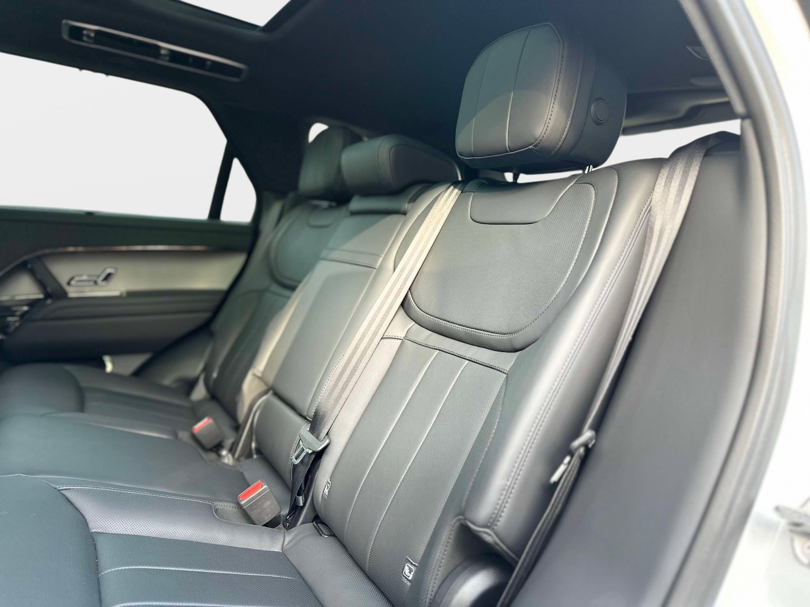 New 2025 Land Rover Range Rover Sport Dynamic SE image 36