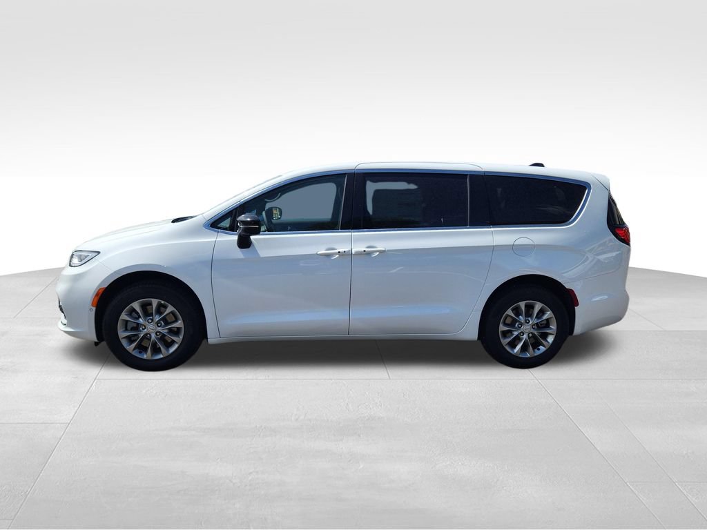 New 2026 Chrysler Pacifica Limited AWD/4WD image 4