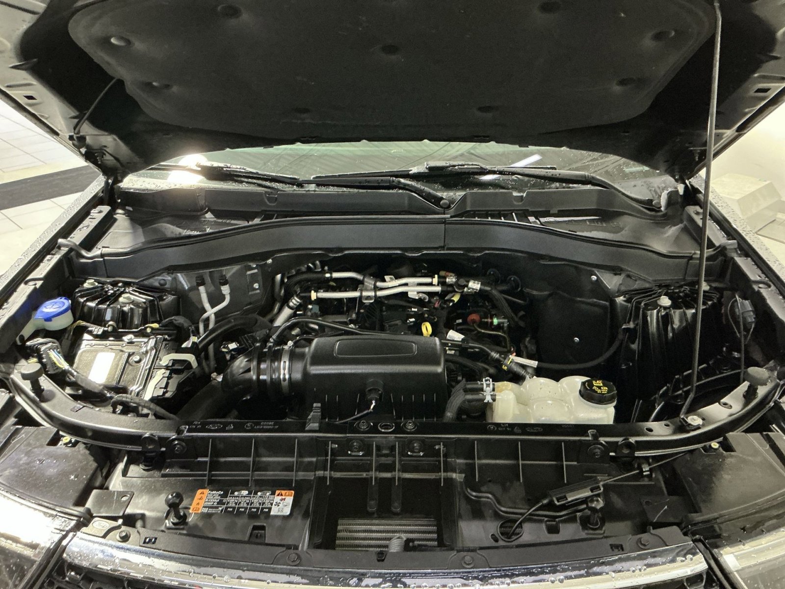 Used 2021 Ford Explorer XLT image 34