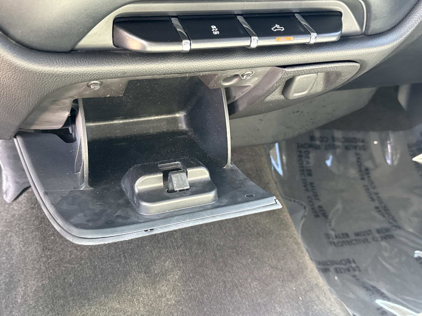 Used 2018 Chevrolet Silverado 1500 Custom w/ Custom Value Package RWD image 24