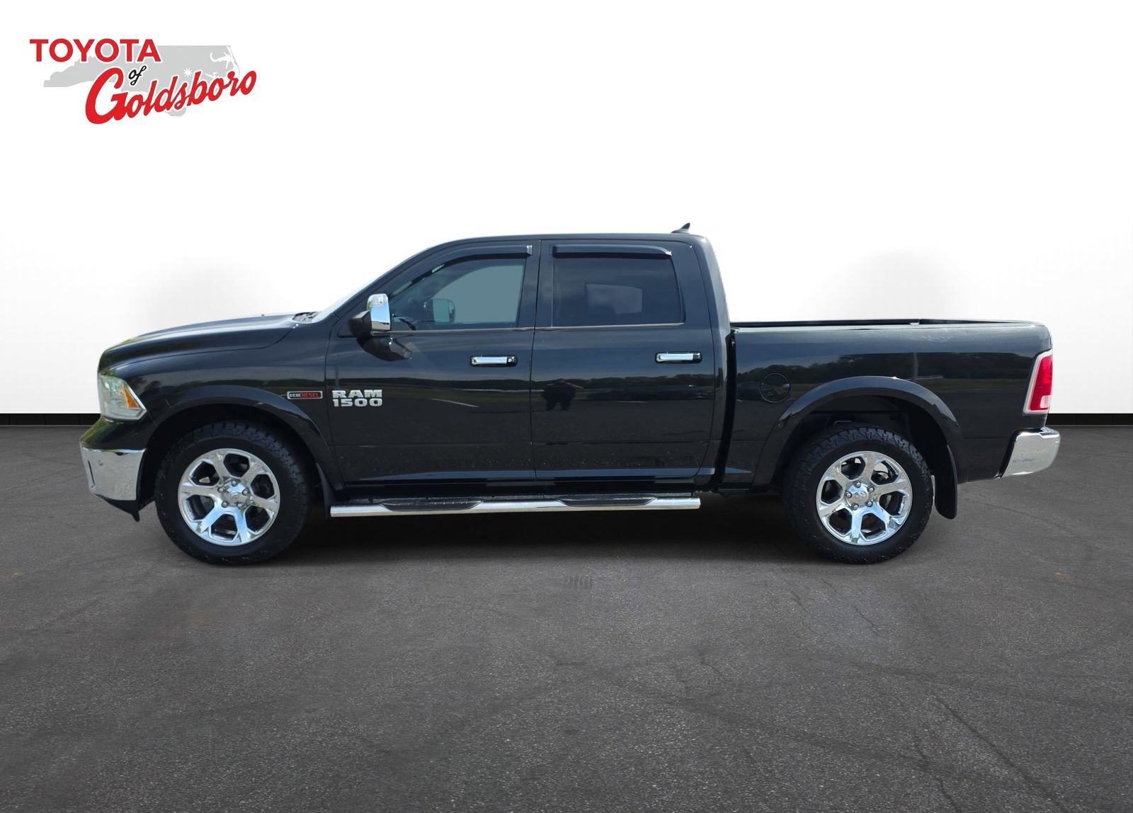 Used 2018 RAM 1500 Laramie w/ Convenience Group image 8