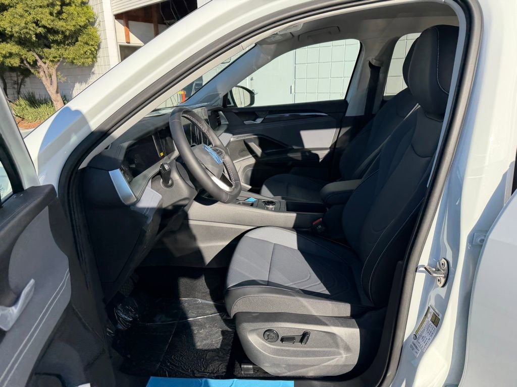 New 2026 Volkswagen Tiguan SE image 15