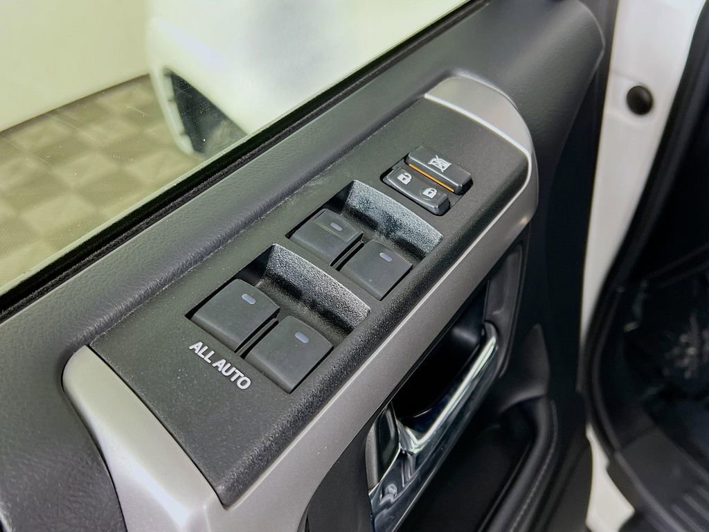 Used 2020 Toyota 4Runner SR5 Premium w/ Moonroof Package AWD/4WD image 34