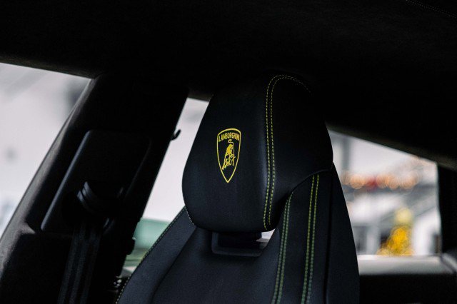 Used 2022 Lamborghini Urus image 47