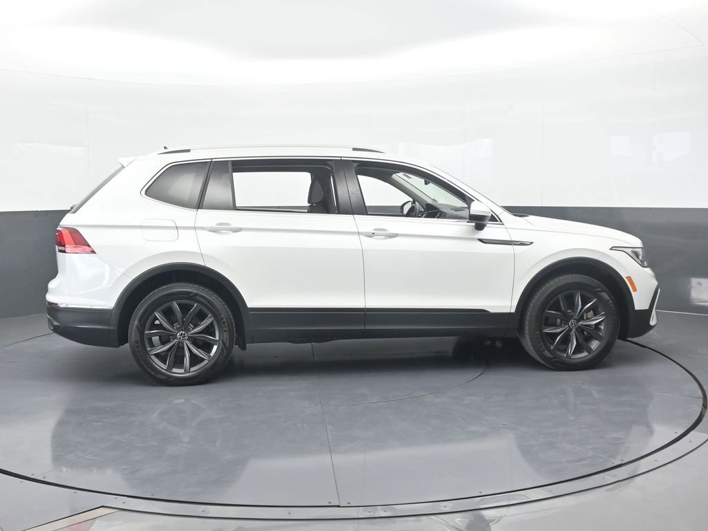 Used 2023 Volkswagen Tiguan SE image 7