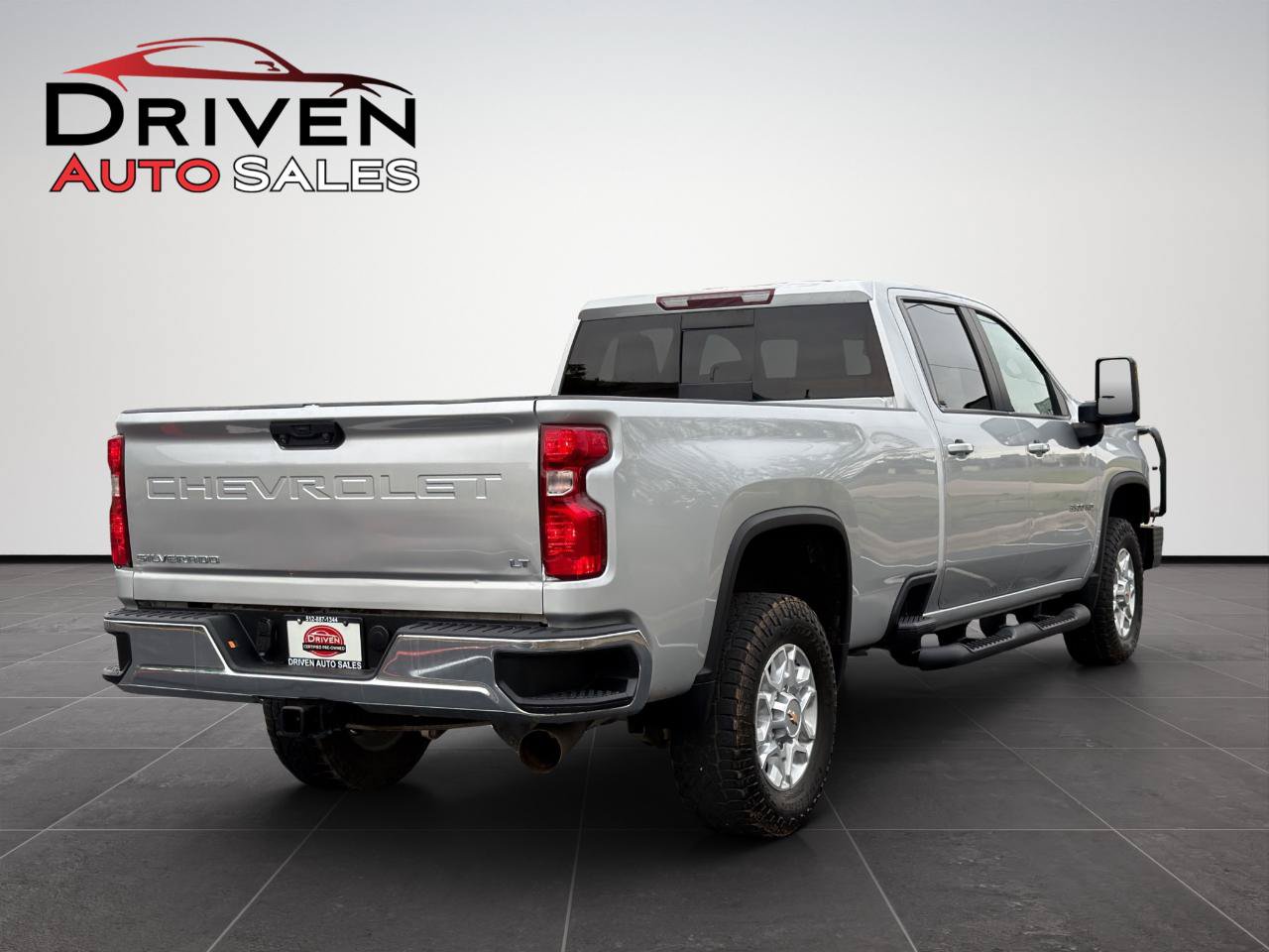 Used 2022 Chevrolet Silverado 3500 LT w/ Convenience Package AWD/4WD image 7