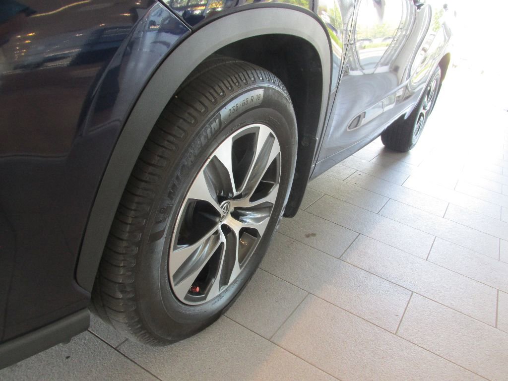 Used 2022 Toyota Highlander XLE image 15