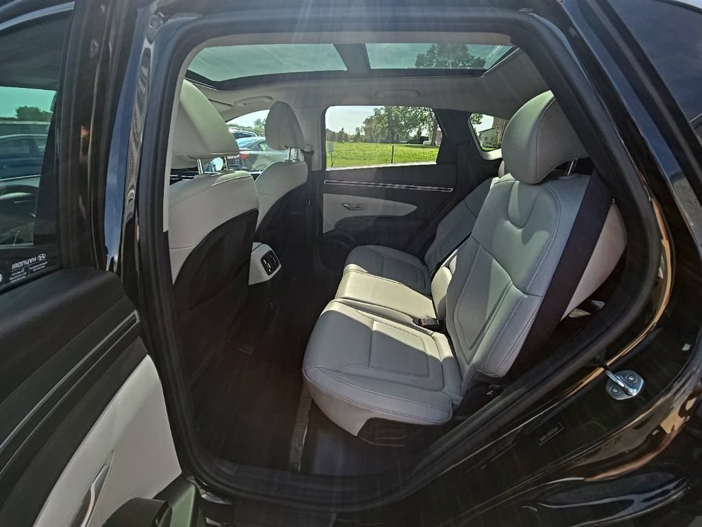 Used 2023 Hyundai Tucson Limited AWD/4WD image 27