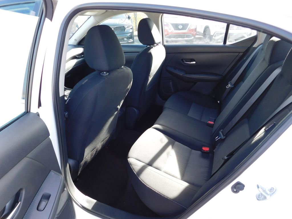 Used 2023 Nissan Sentra SV image 9