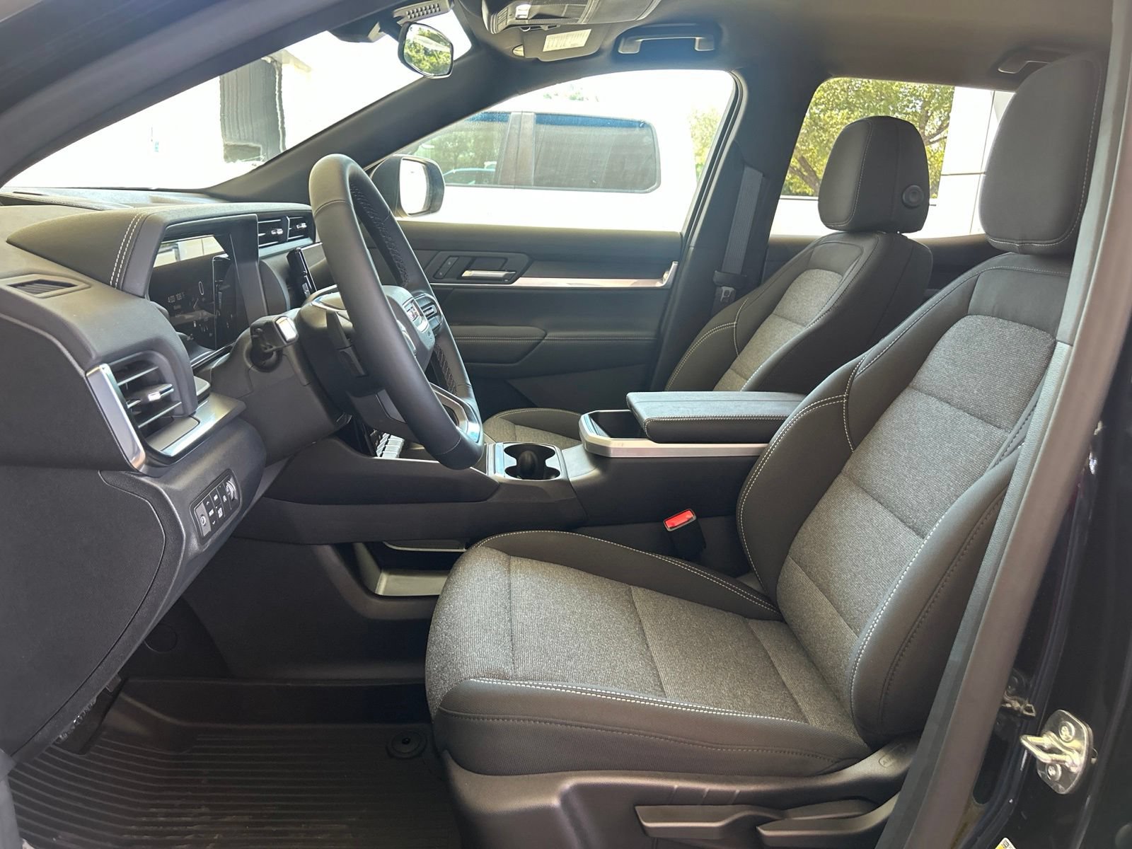 New 2027 GMC Terrain Elevation w/ LPO, Floor Liner Package AWD/4WD image 11