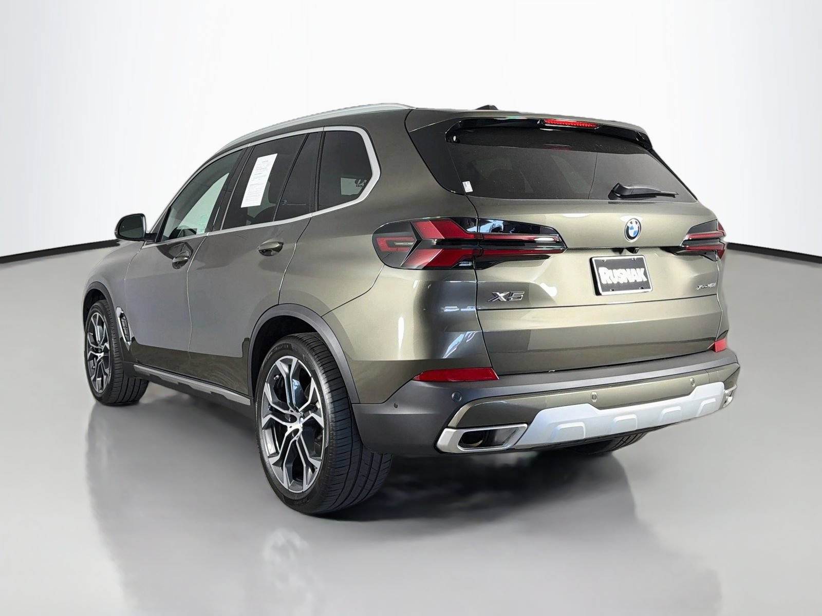Used 2026 BMW X5 xDrive40i w/ Climate Comfort Package AWD/4WD image 5
