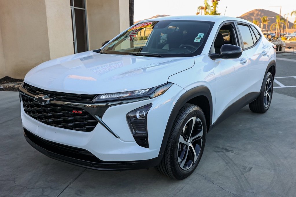 Used 2024 Chevrolet Trax RS w/ Driver Confidence Package image 8