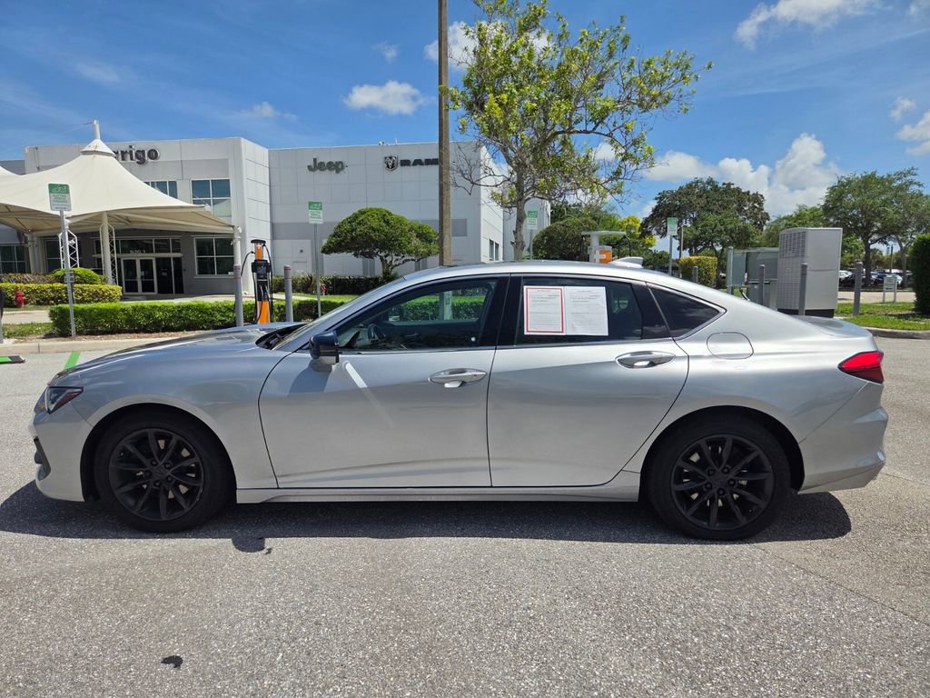 Used 2023 Acura TLX FWD image 9