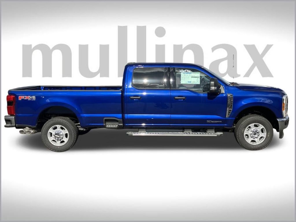 New 2026 Ford F350 XLT image 3