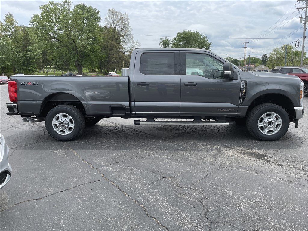 New 2026 Ford F350 4x4 Crew Cab Super Duty image 11