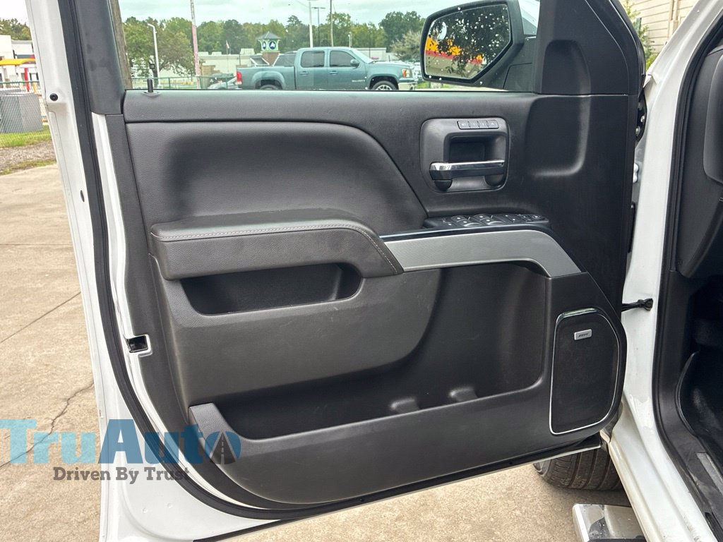 Used 2017 Chevrolet Silverado 1500 LTZ Z71 w/ LTZ Plus Package AWD/4WD image 20