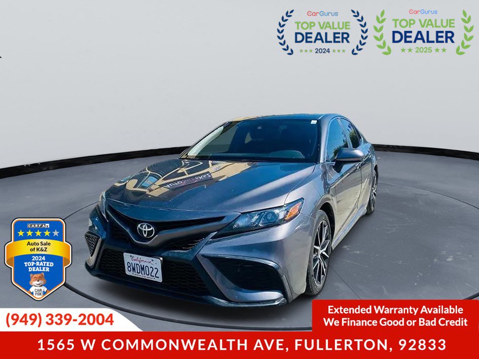 Used 2020 Toyota Camry SE image 2