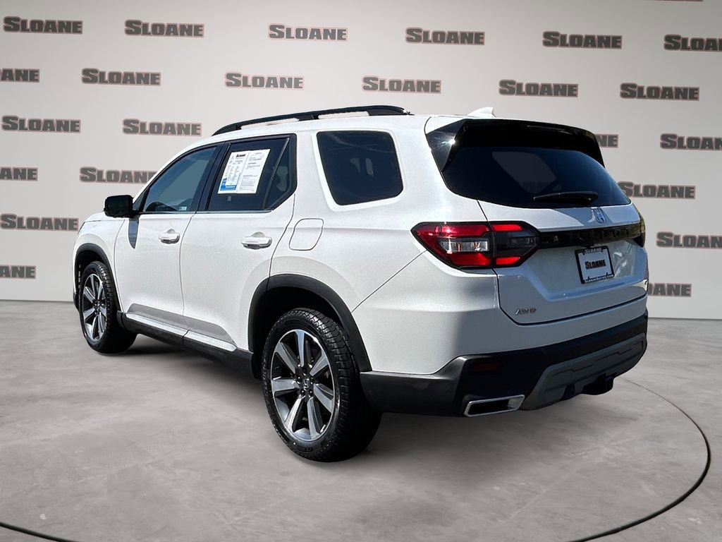 Used 2023 Honda Pilot Elite image 3