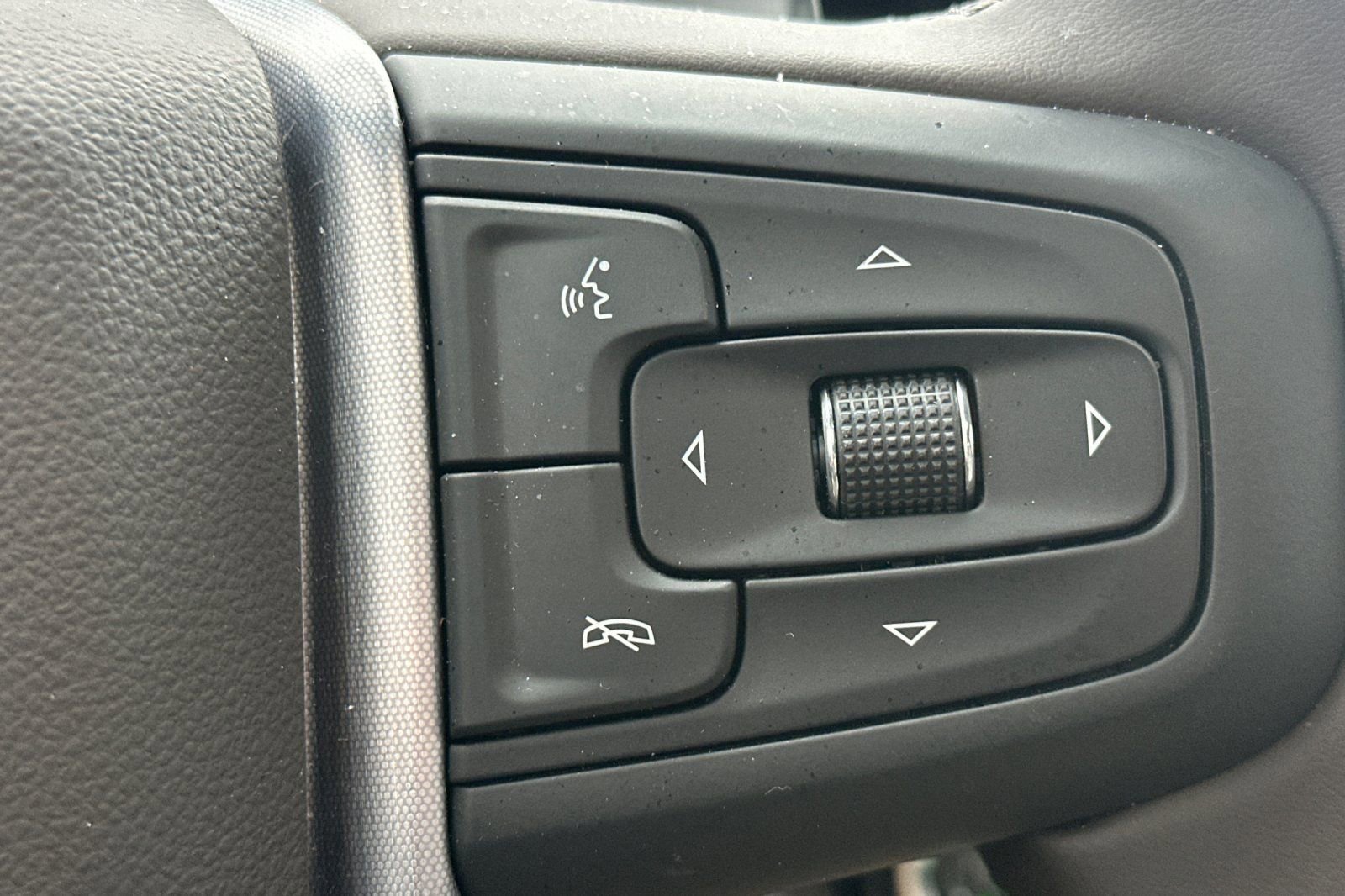 Used 2025 GMC Sierra 1500 SLT w/ SLT Premium Plus Package image 38