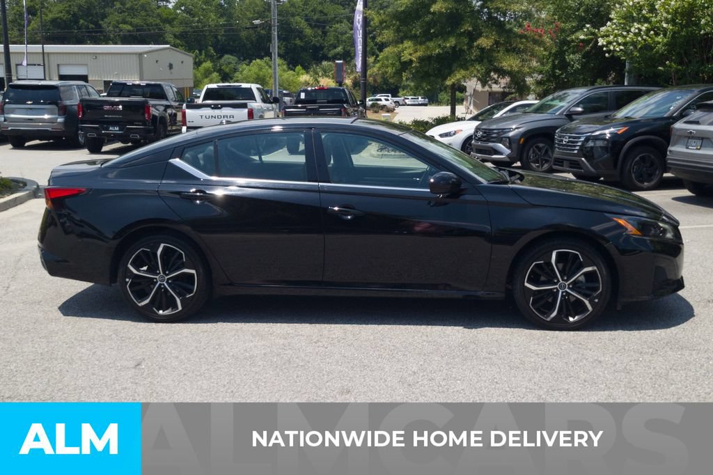 Used 2024 Nissan Altima 2.5 SR FWD image 4