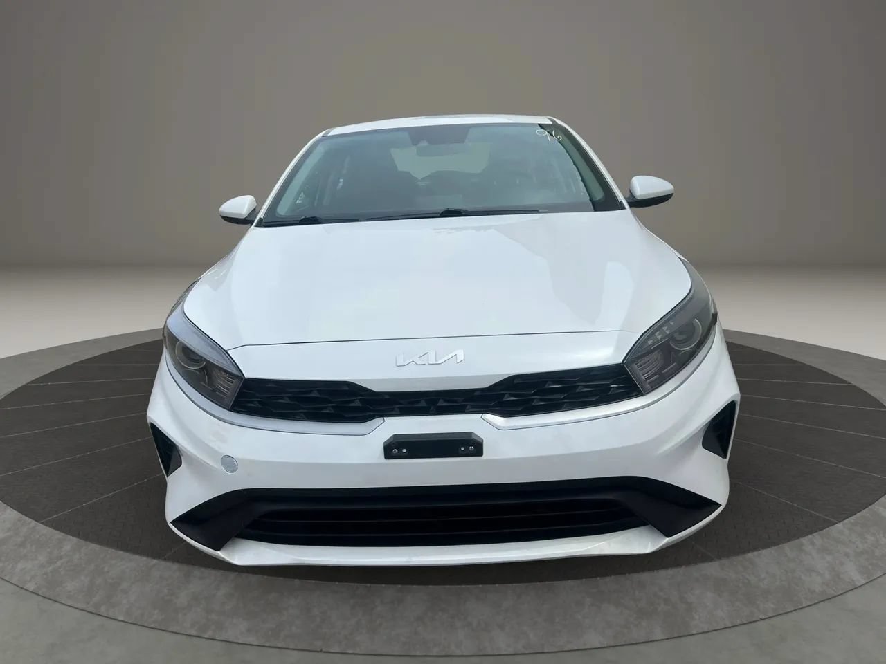 Used 2022 Kia Forte LXS FWD image 2