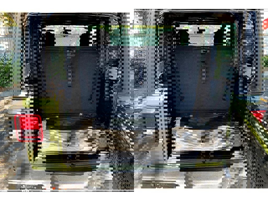 Used 2022 Jeep Wrangler Willys image 9